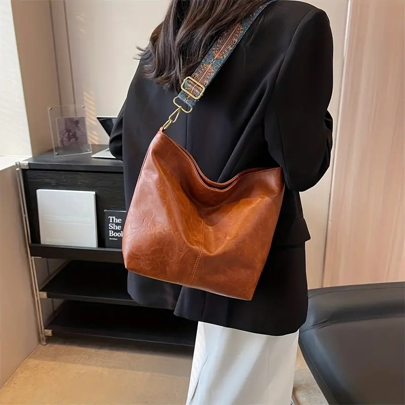 vintage crossbody bag for women large capacity hobo bag fashion faux leather shoulder bag details 2